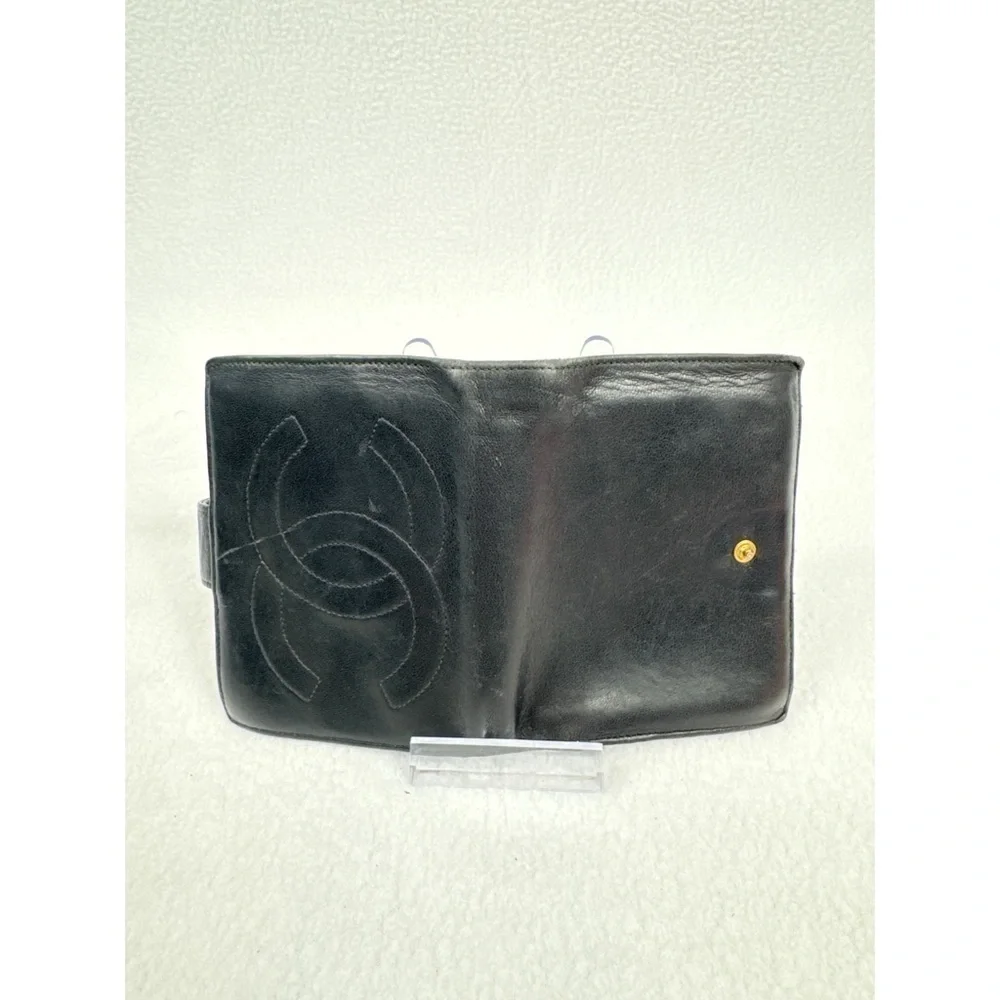 Chanel Lambskin Bi Fold Wallet in Navy - Vintage Luxury - Picture 5 of 7
